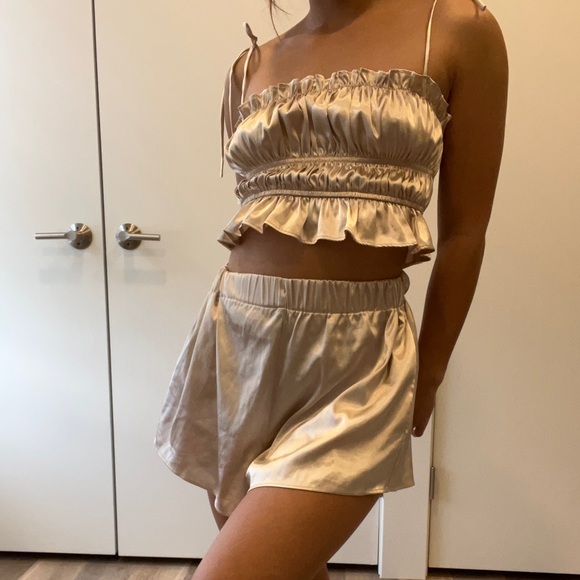 Lulu’s Gold Satin Short & Top Set - Picture 9 of 11